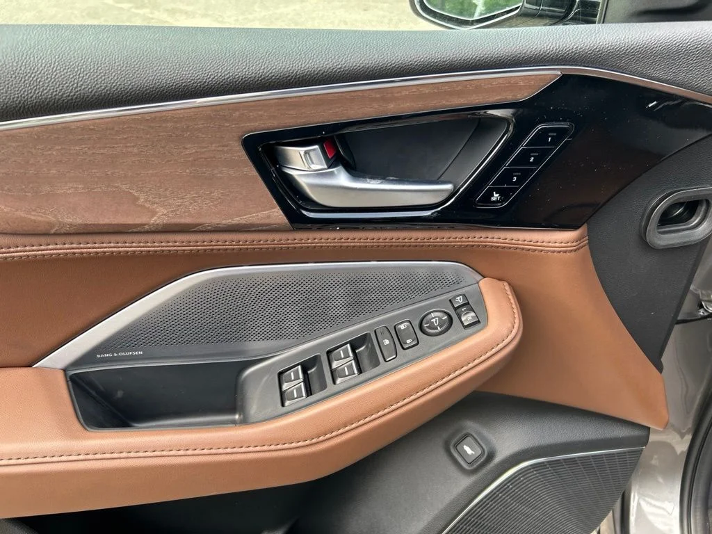 New 2026 Liquid Carbon Metallic Acura Advance Package image 11