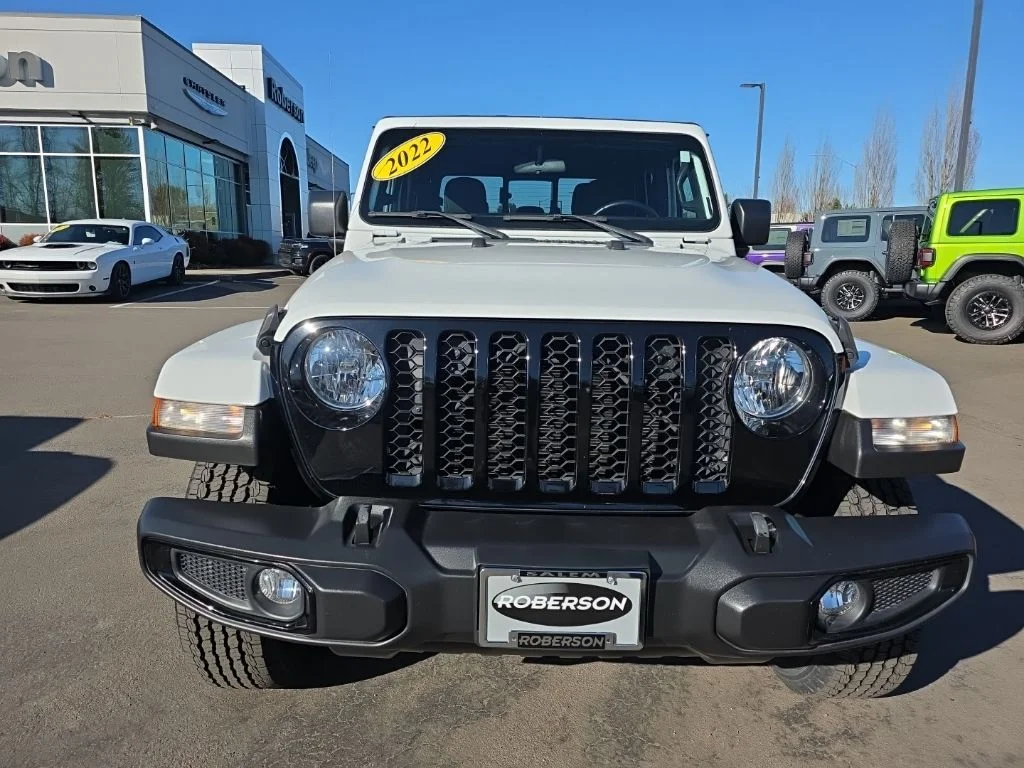 Used 2022 White Jeep Willys image 8