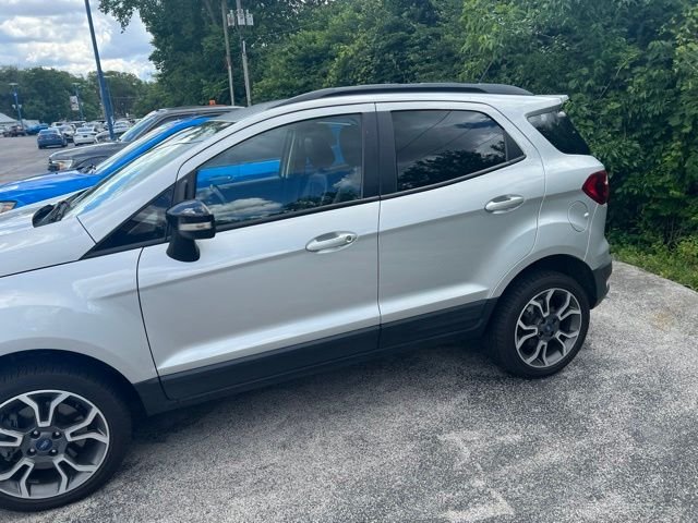 Used 2020 Silver Ford SES image 2