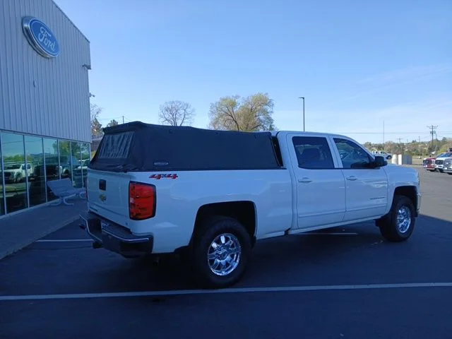 Used 2018 White Chevrolet LT image 3