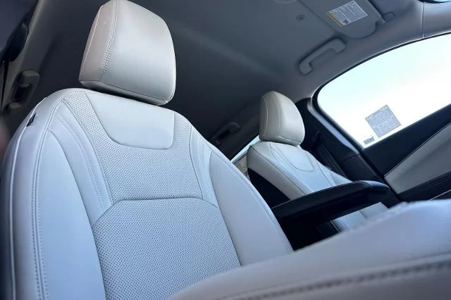 New 2026 Glacier Gray Metallic Tri-coat Ford Premium image 38