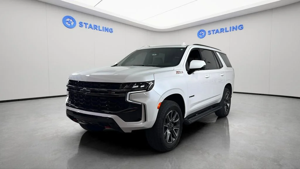 Used 2022 Iridescent Pearl Tricoat Chevrolet Z71 image 16