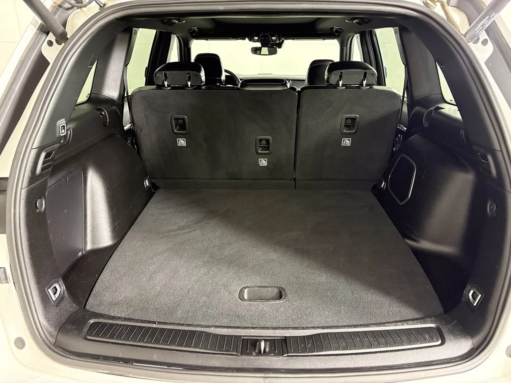 Used 2024 White Jeep 4xe image 18