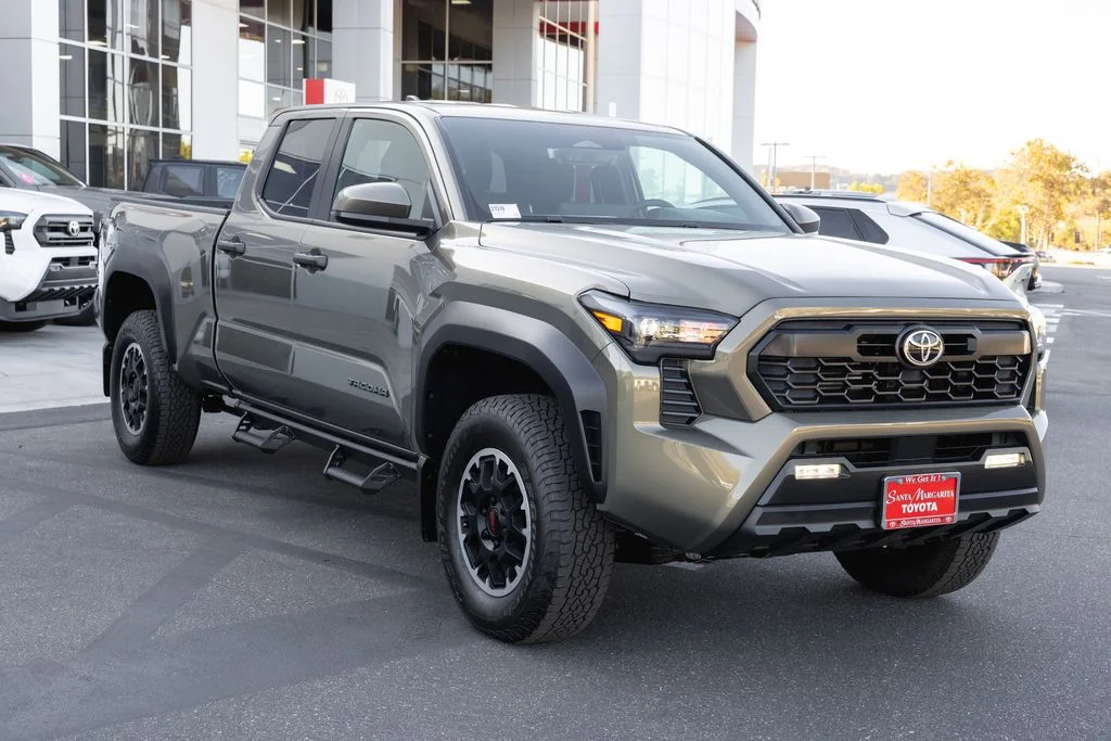 Certified Used 2026 Bronze Oxide Toyota TRD Off-Road image 25