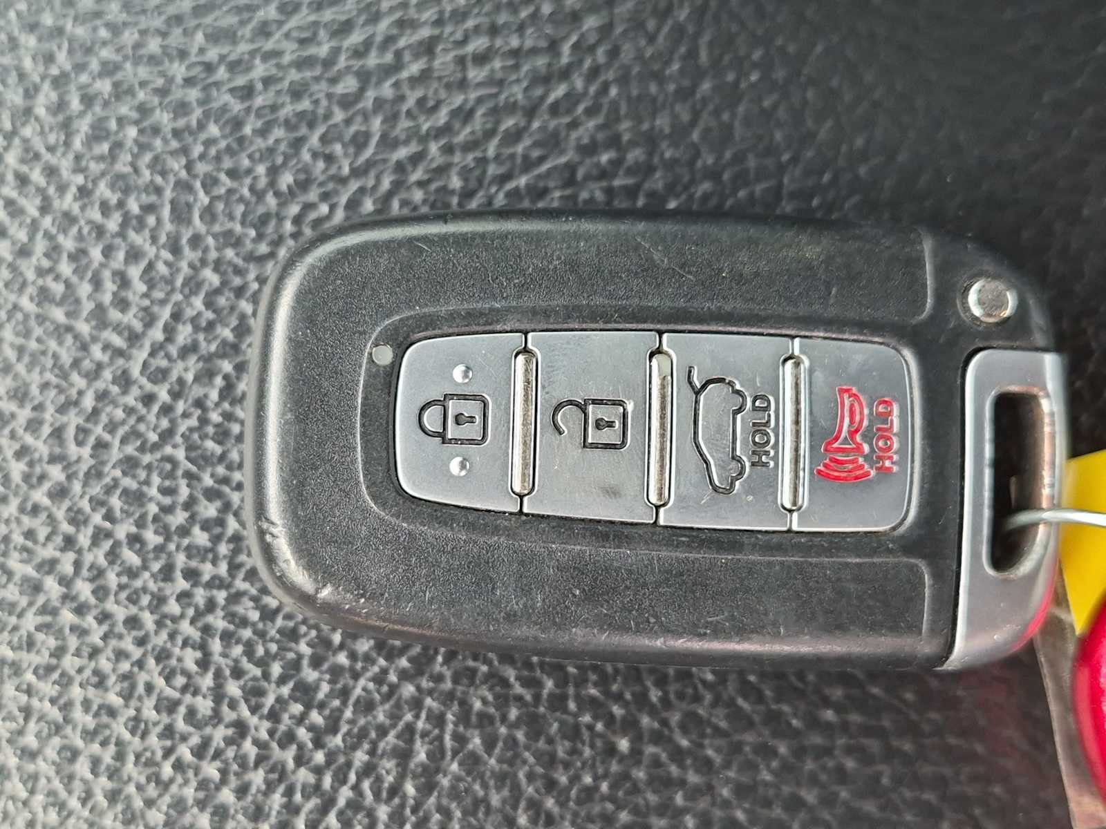 Used 2016 Elite White Hyundai Turbo image 33