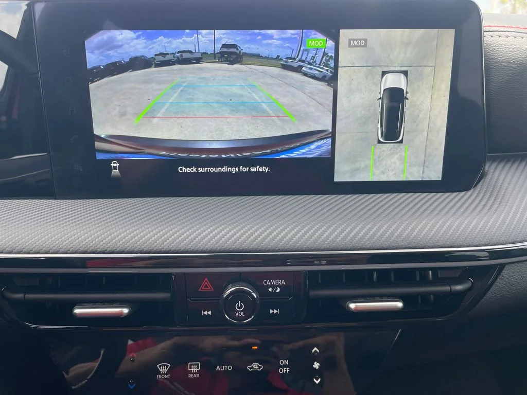 Used 2025 Red Nissan SR image 17