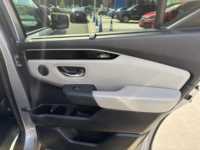 Certified Used 2024 Lunar Silver Metallic Honda AWD EX-L image 50