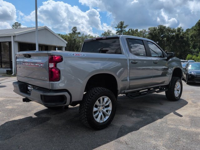 Used 2023 Gray Chevrolet Custom image 5
