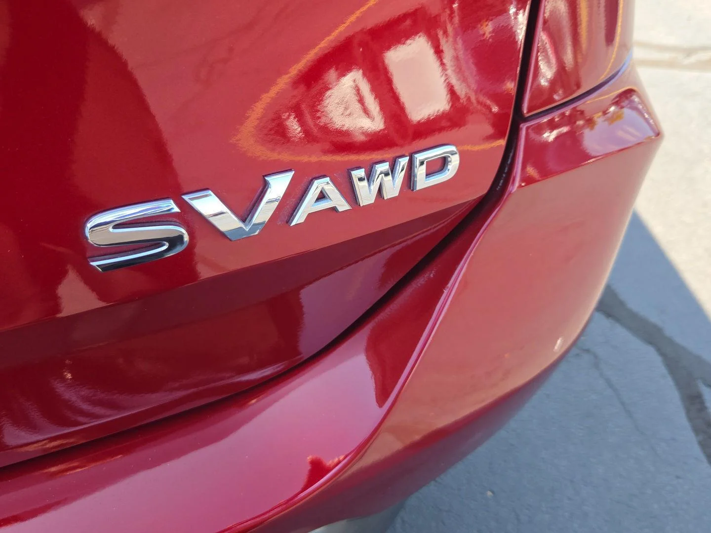 Used 2020 Red Nissan SV Intelligent AWD image 4