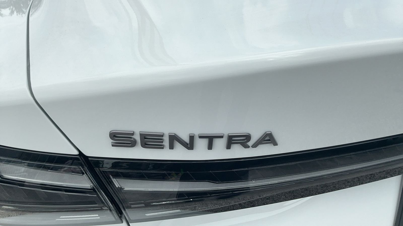 New 2027 White Nissan SV image 43