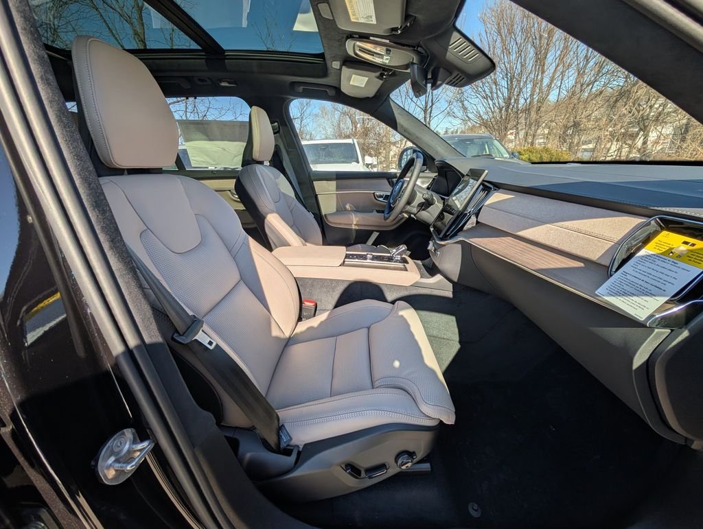 New 2026 Black Volvo T8 Ultra image 4