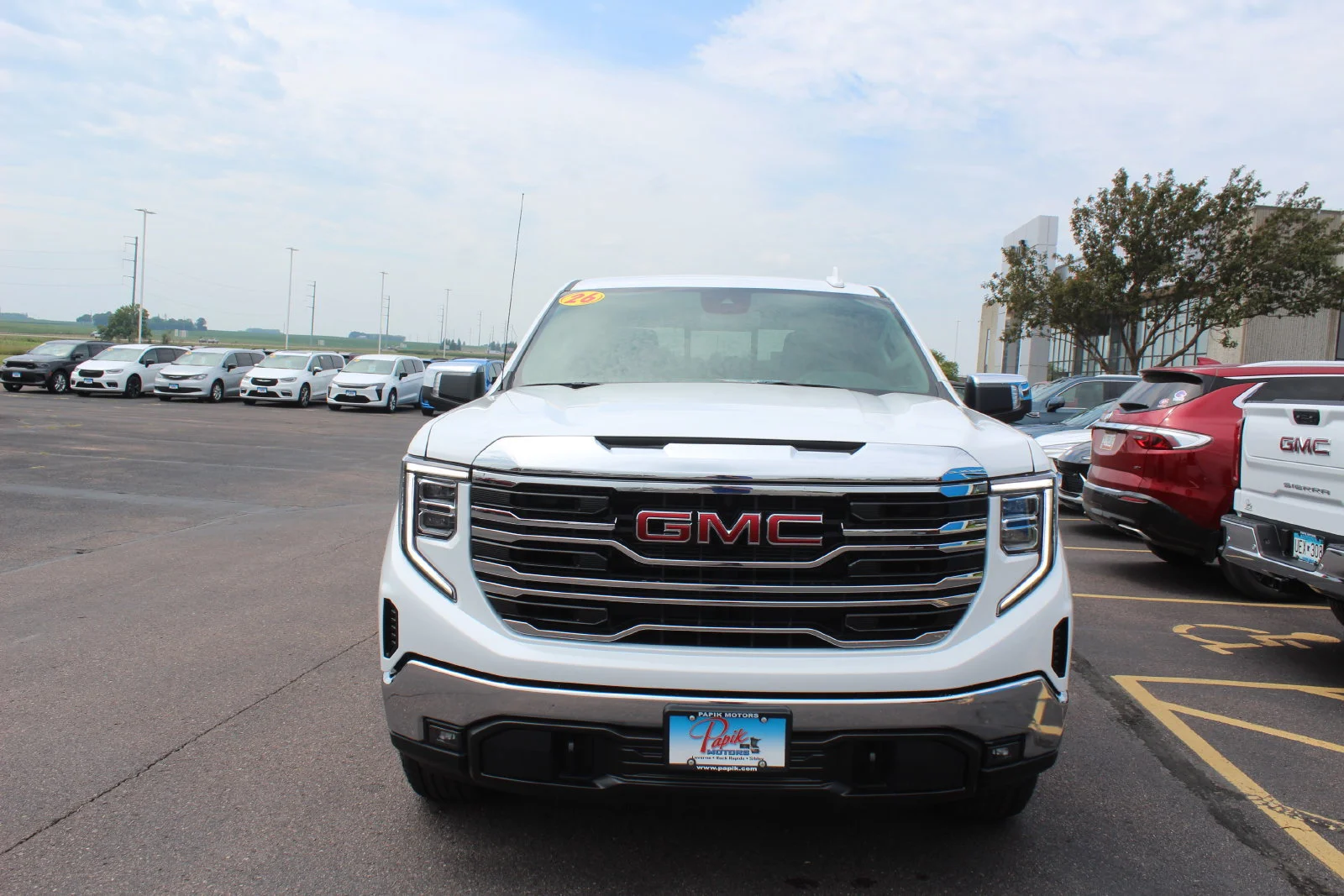 2026 GMC Sierra 1500 SLT - Photo 6