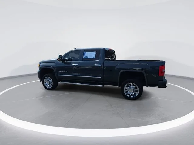Used 2018 Gray GMC Denali image 5
