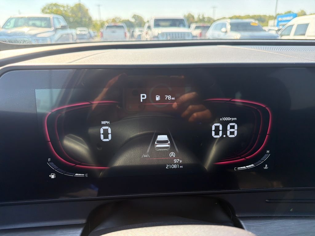 Used 2025 Red Kia X-Line image 18