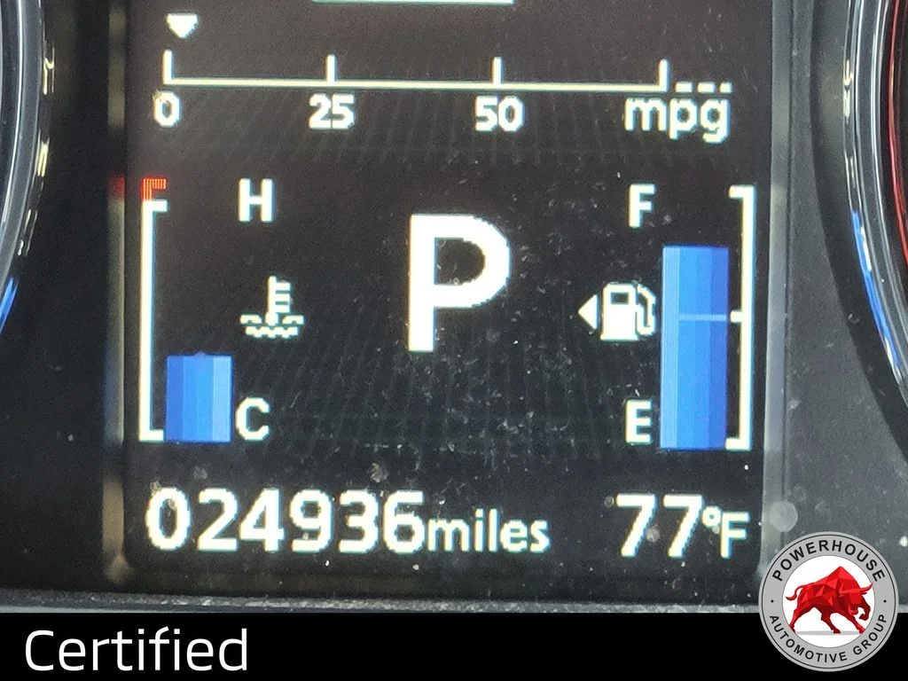 Used 2025 Silver Mitsubishi  image 33