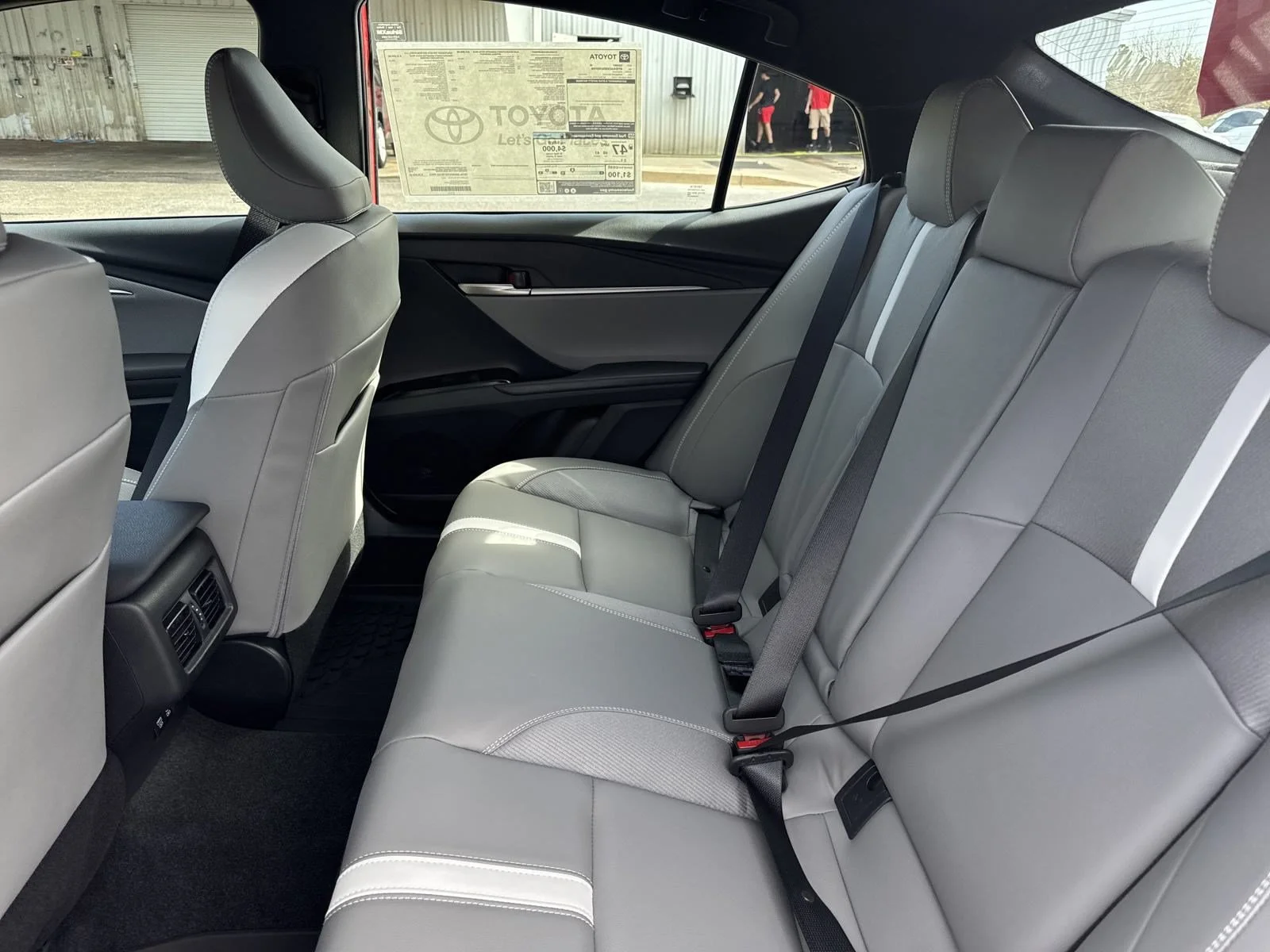 Used 2025  Toyota  image 23