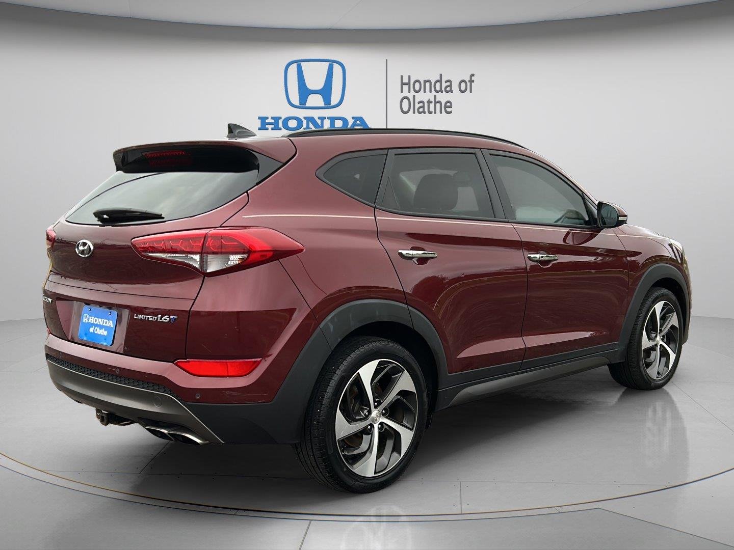 Used 2016 Ruby Wine Hyundai Limited image 3