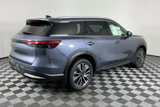 New 2027 MOONBOW BLUE INFINITI Luxe FWD image 6