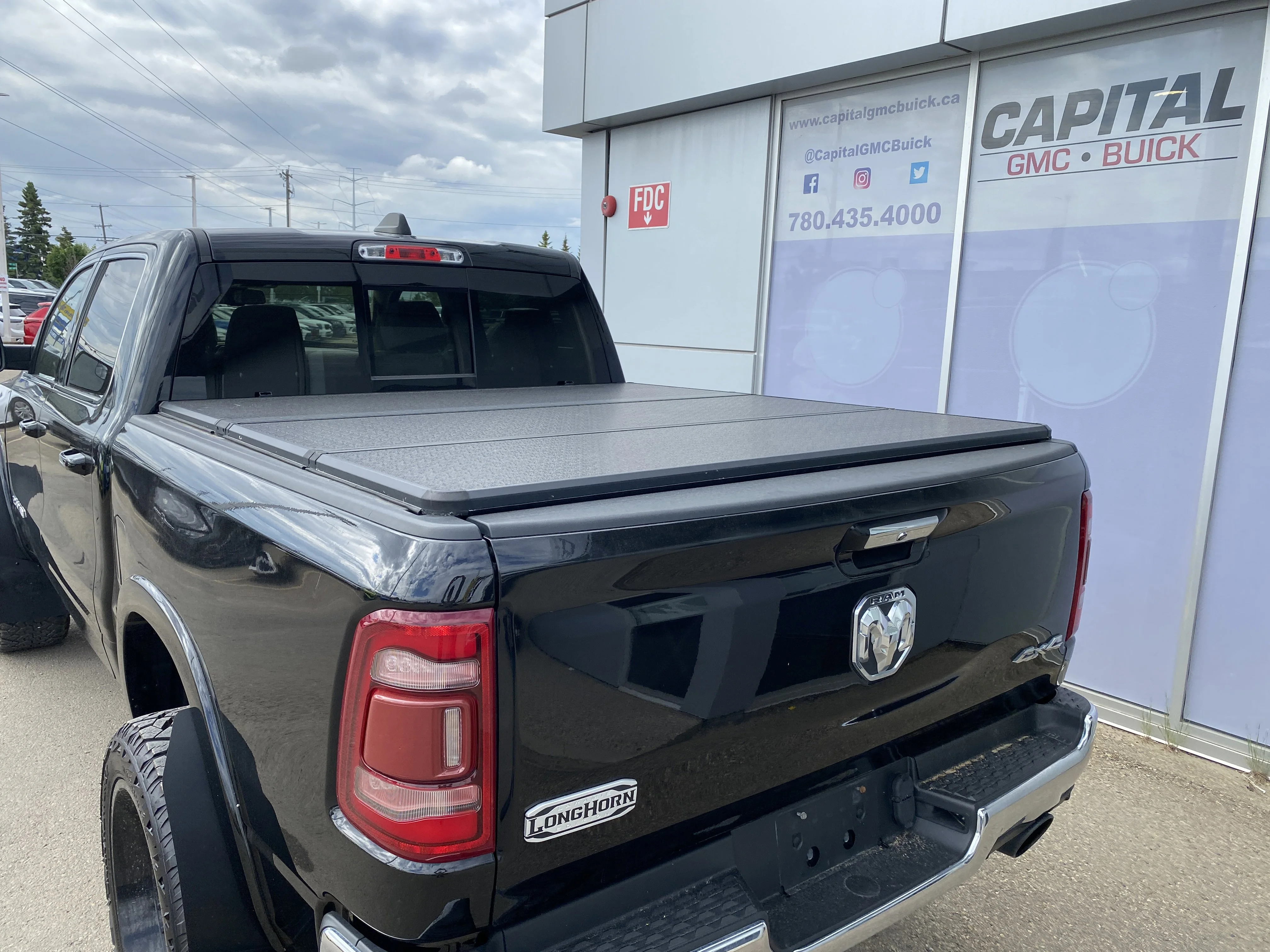 Certified Used 2019 Black Ram Laramie Longhorn * LIFTED * AIR RIDE DELETE * PANORAMIC SUNROOF * image 4