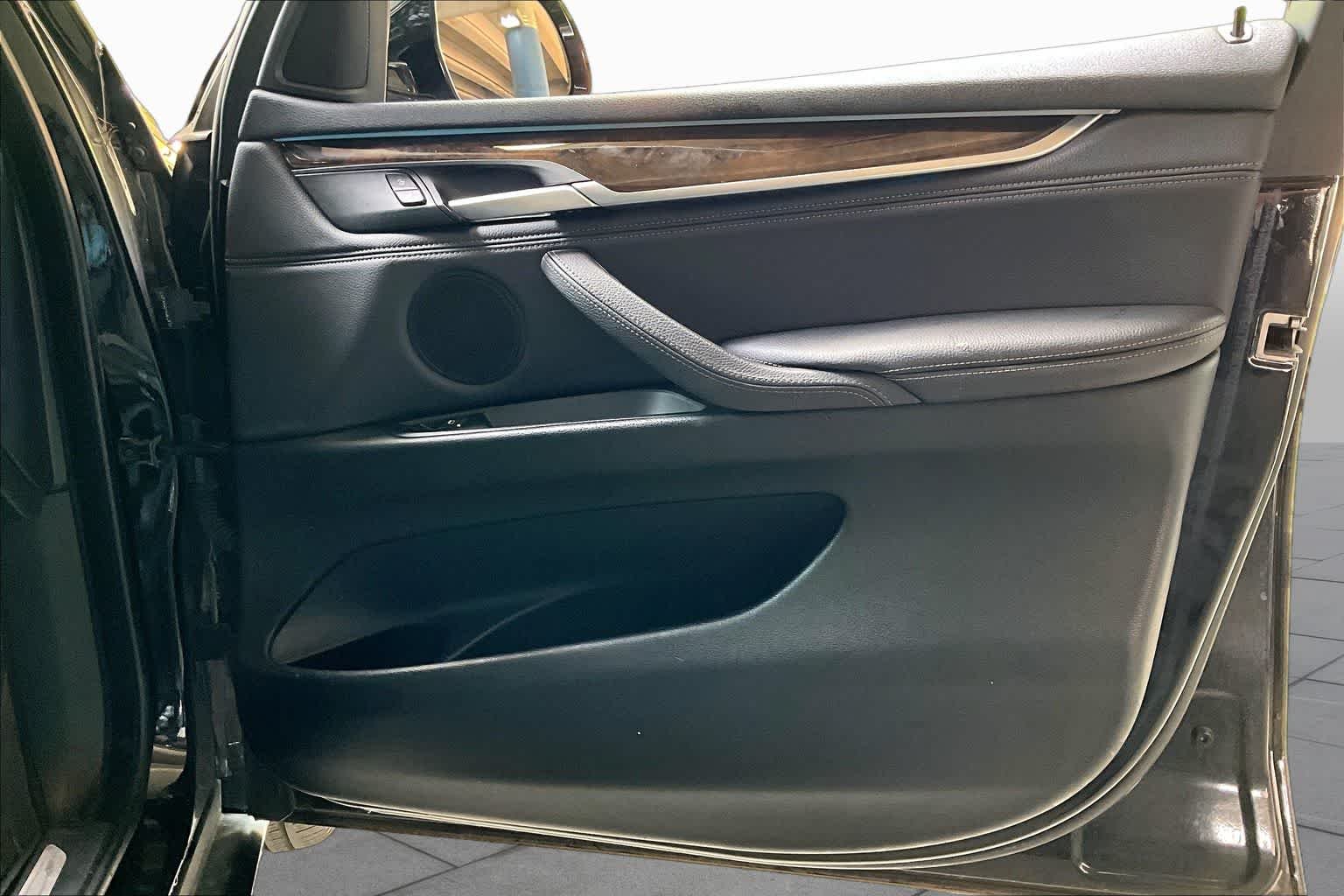 Used 2018 Jet Black BMW sDrive35i image 22