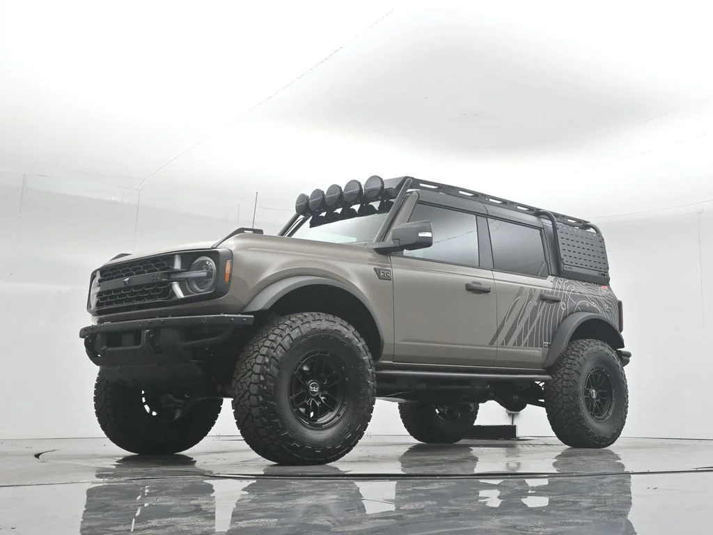 New 2025 Marsh Gray Ford Badlands image 49