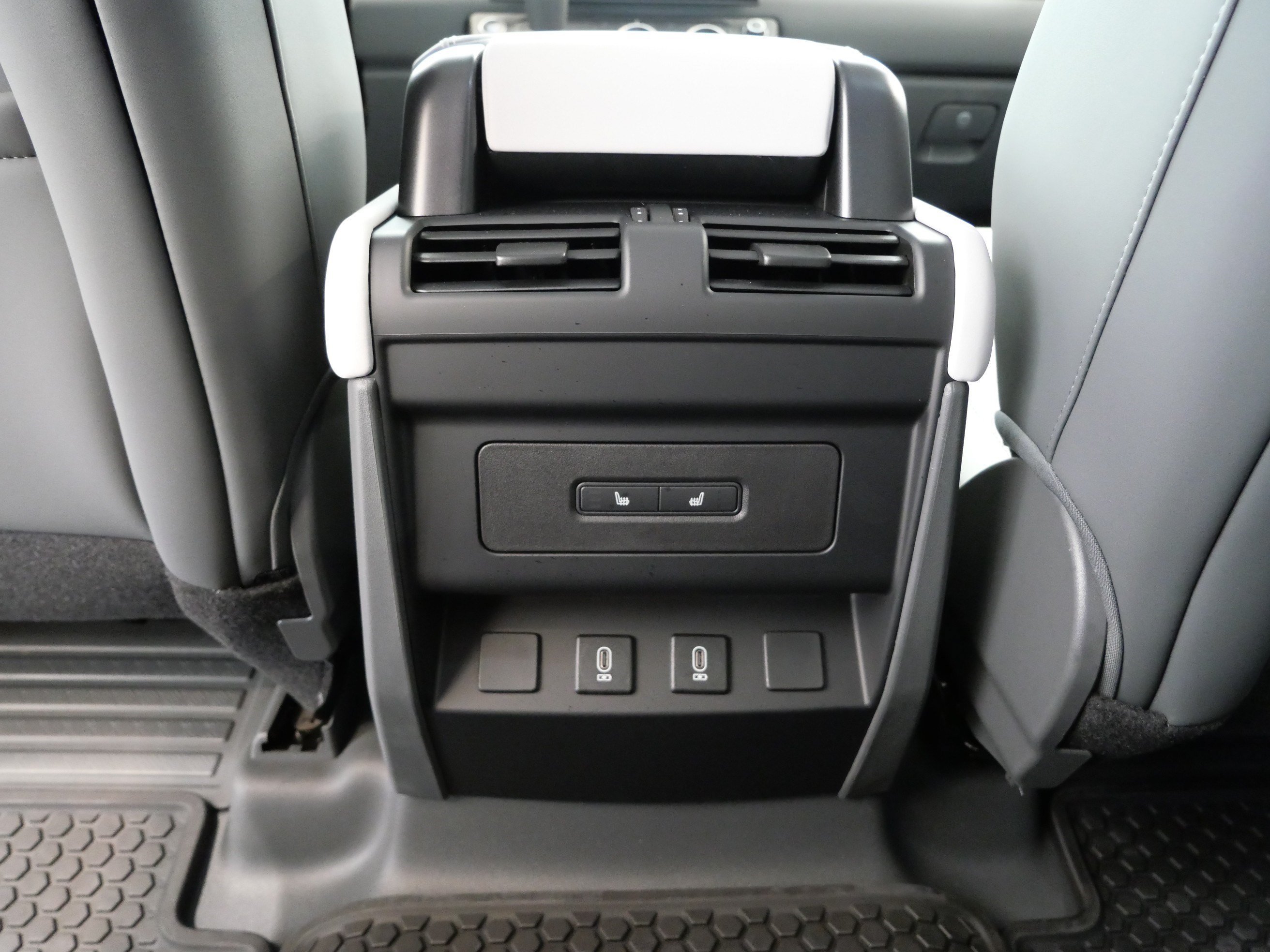 New 2026 Carpathian Grey Land Rover S image 10