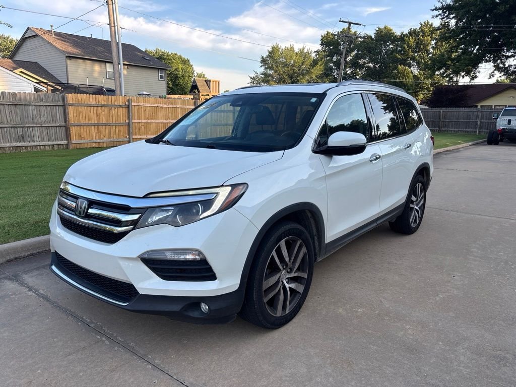 2017 Honda Pilot 4WD Touring's photo