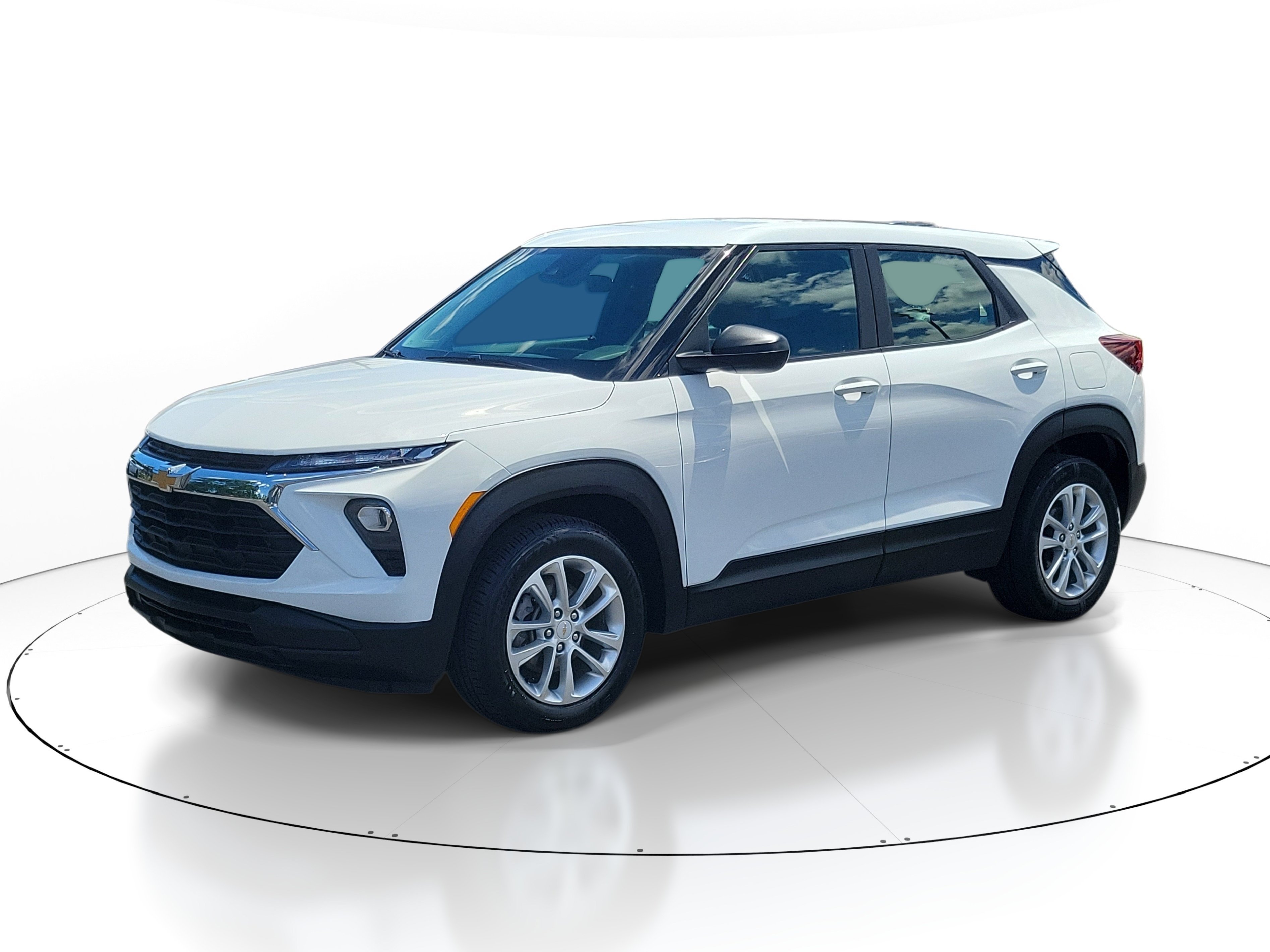 Used 2024 Summit White Chevrolet LS image 2