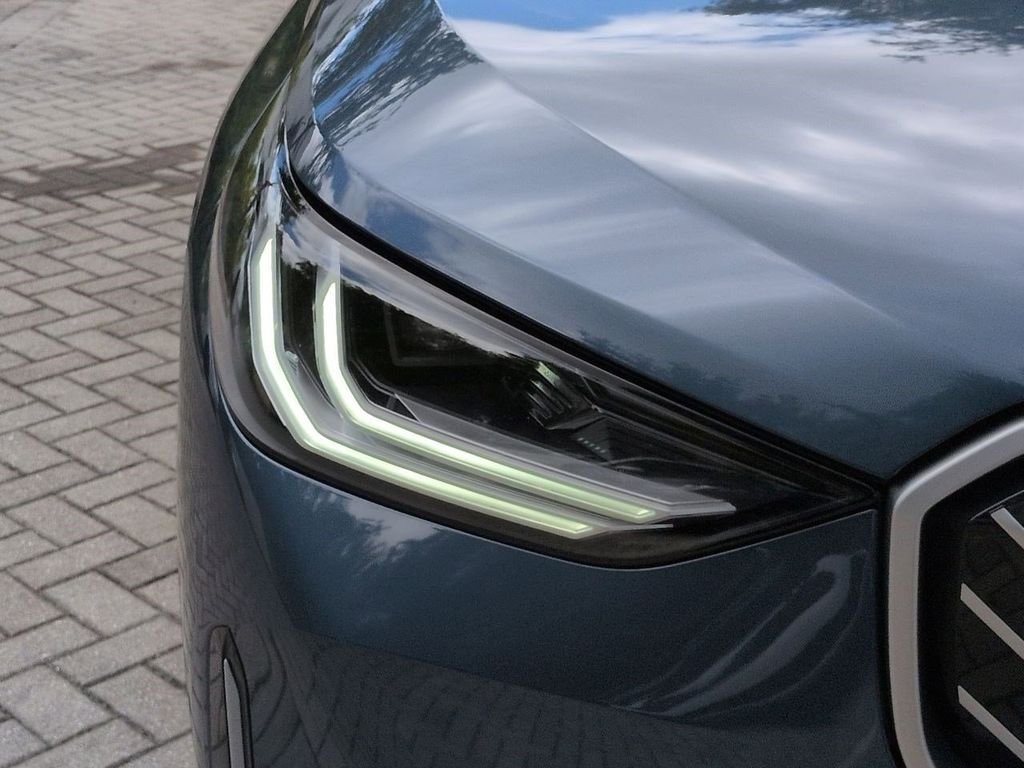New 2025 Blue Metallic BMW 30 xDrive image 10