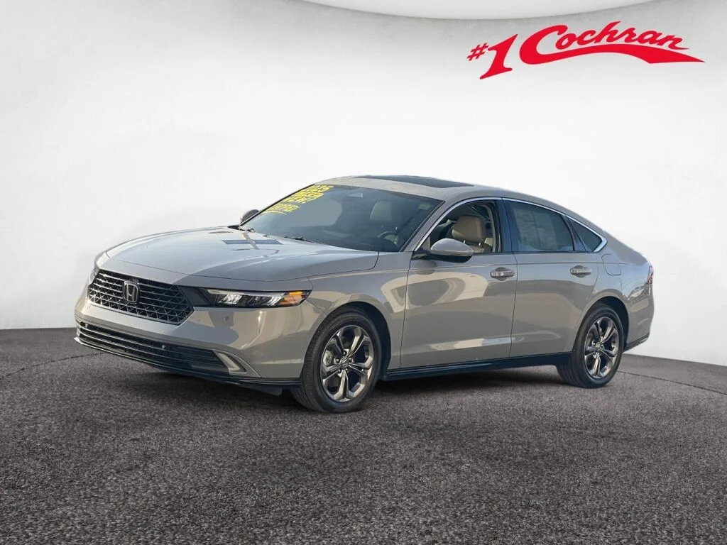Certified Used 2025 Urban Gray Pearl Honda EX-L image 35