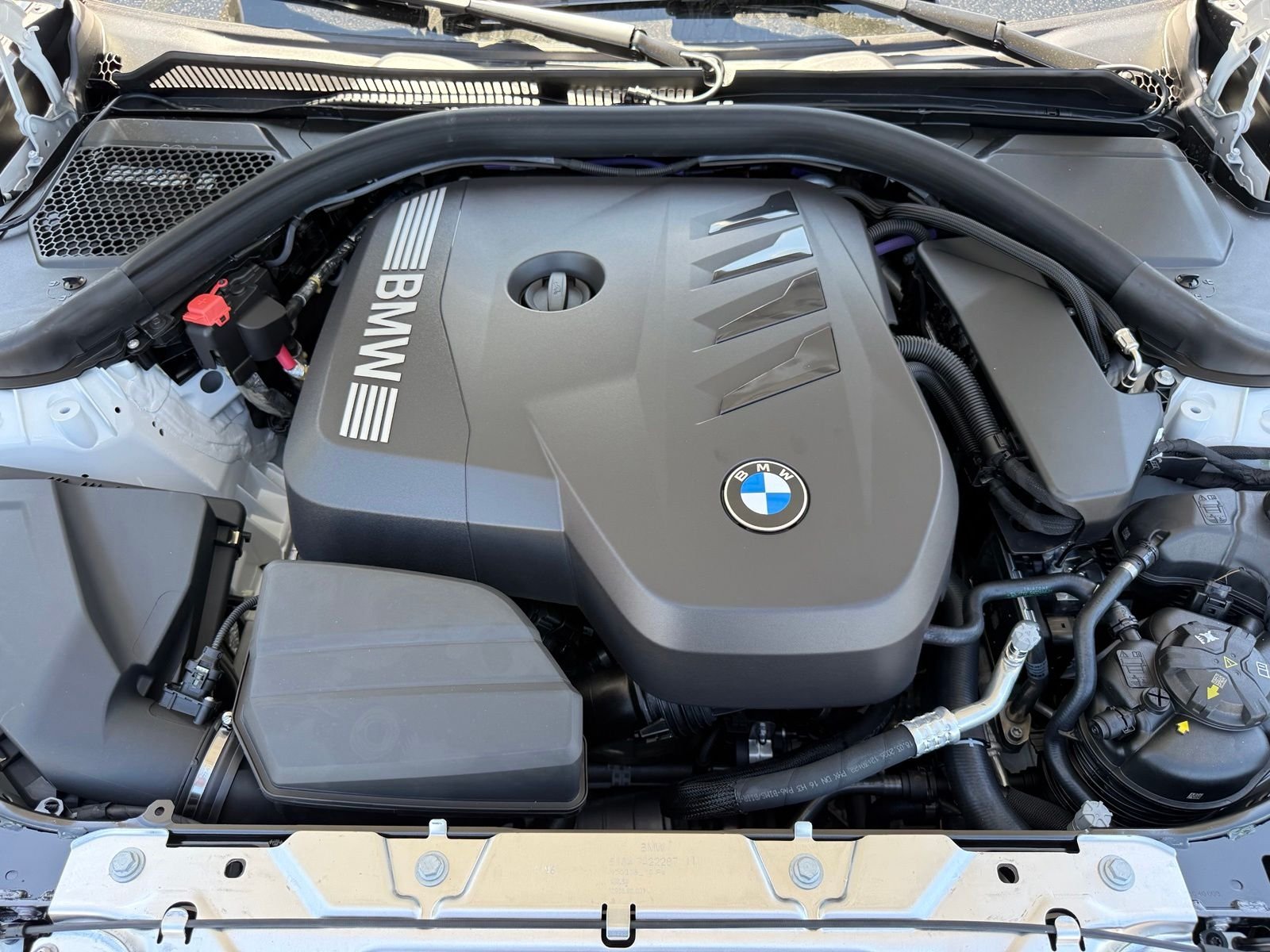 New 2026 Mineral White Metallic BMW 330i image 31