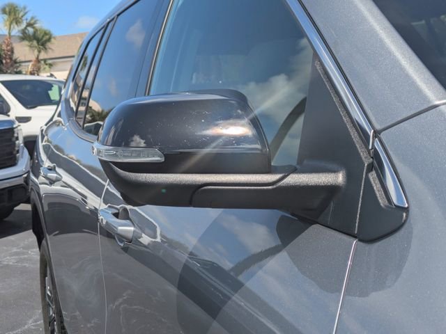 Used 2025 Sterling Metallic GMC Elevation image 15