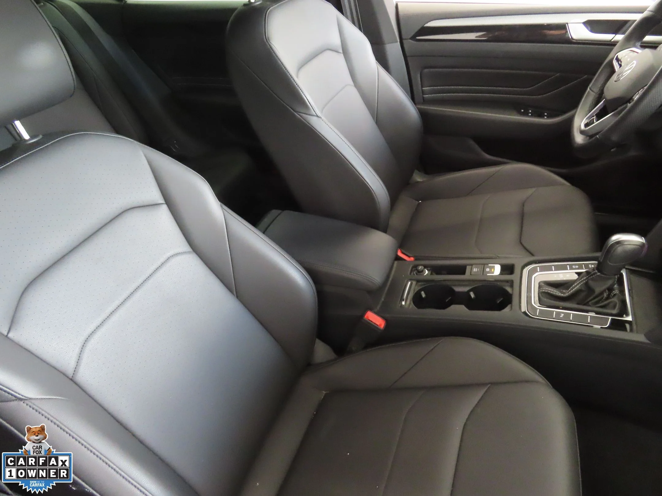 Used 2023 Gray Volkswagen 2.0T SE R-Line image 27