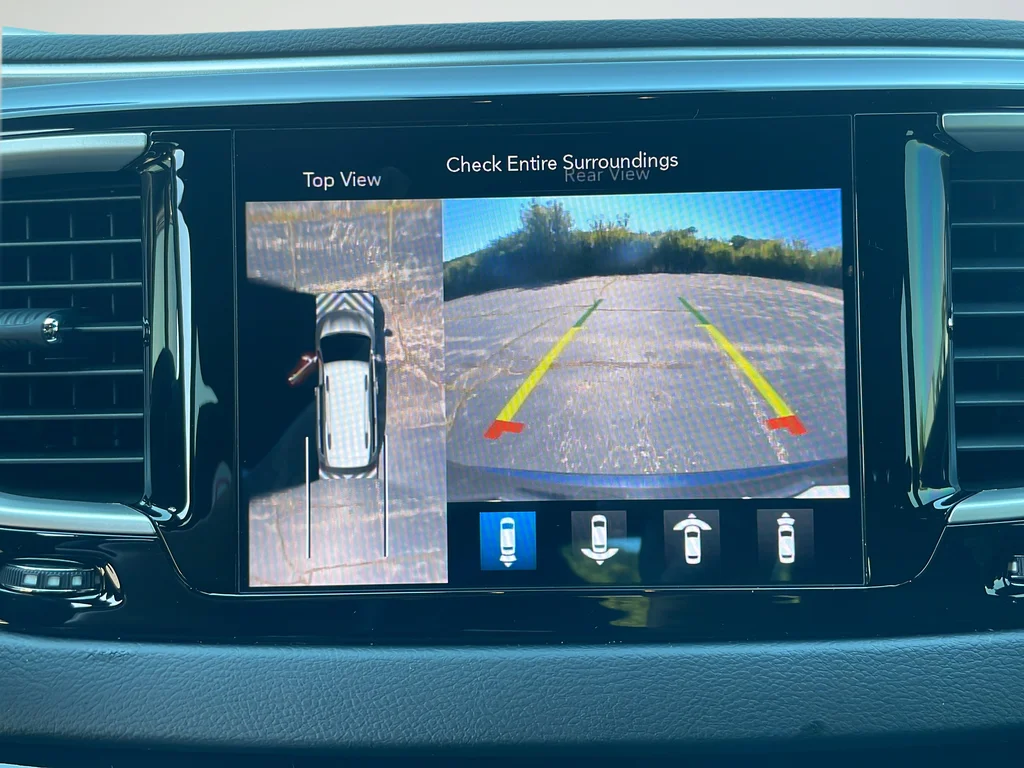 Used 2020 Black Chrysler Touring L image 16