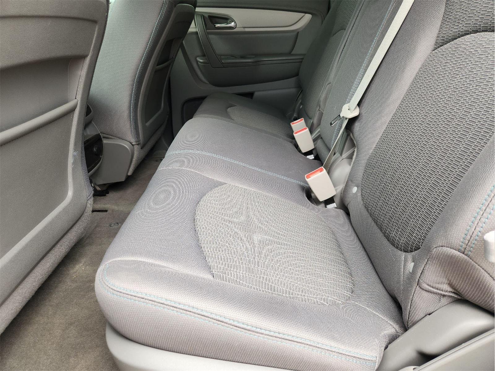 2017 Chevrolet Traverse LS - Photo 29