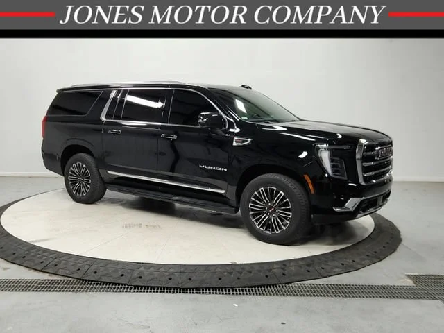 Used 2026 Onyx Black GMC Elevation image 1