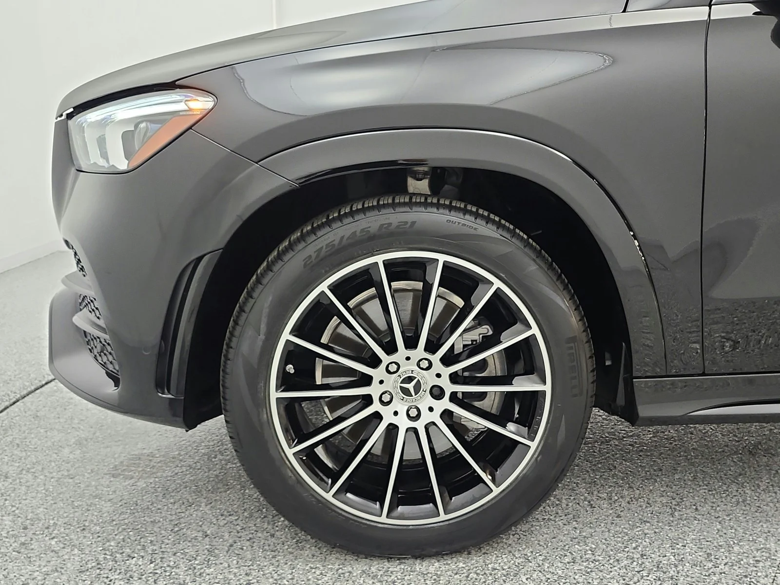 Certified Used 2023 Black Mercedes-Benz GLE 450 4MATIC® SUV image 17