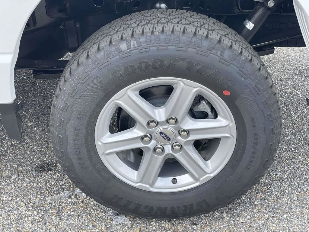 New 2026 White Ford XLT image 9