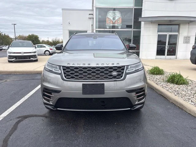 Used 2019  Land Rover SE R-Dynamic image 2