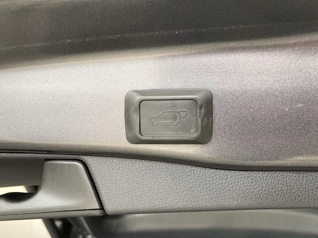 Used 2019 Magnetic Gray Metallic Toyota XLE image 14