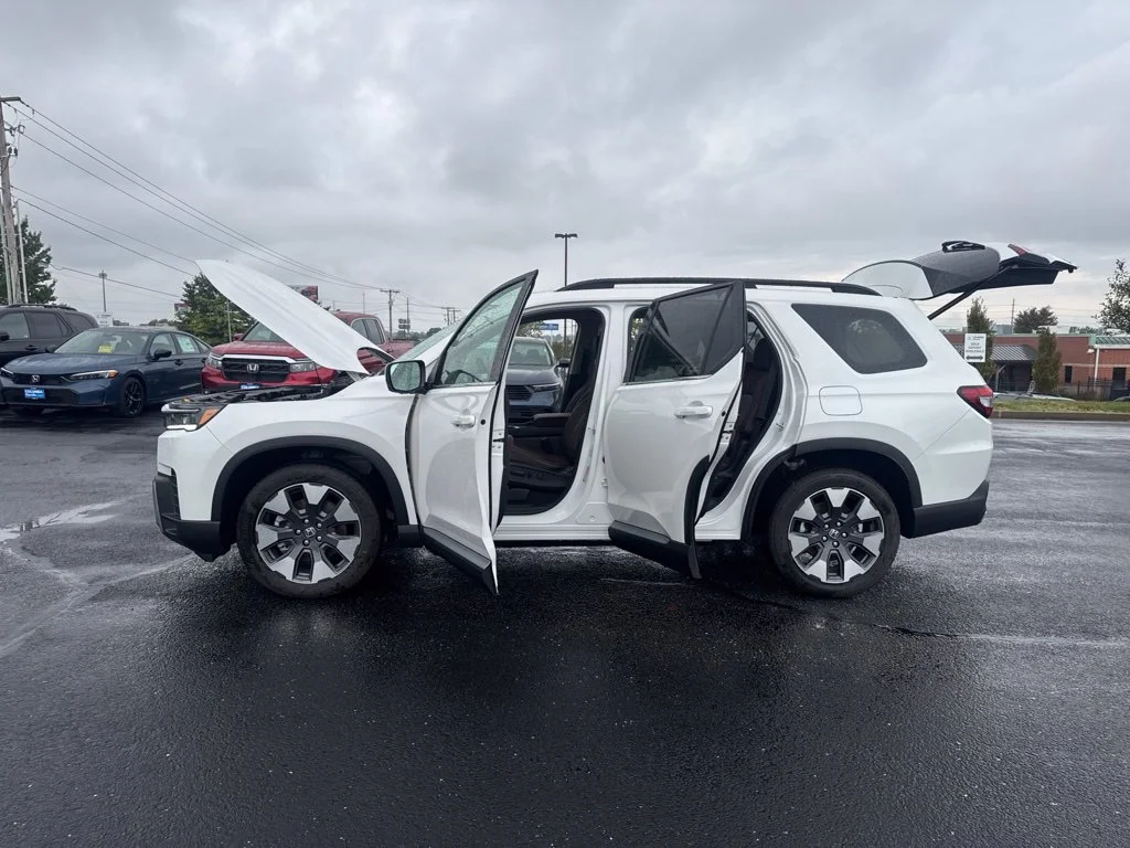 Used 2026 White Honda Elite image 20