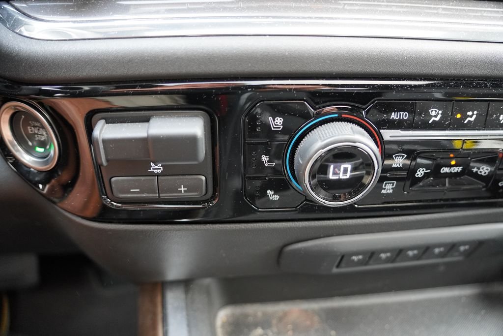 Used 2024 Summit White Chevrolet High Country image 7