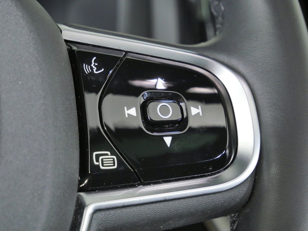 Used 2025 Black Volvo T8 Ultra Black Edition image 43