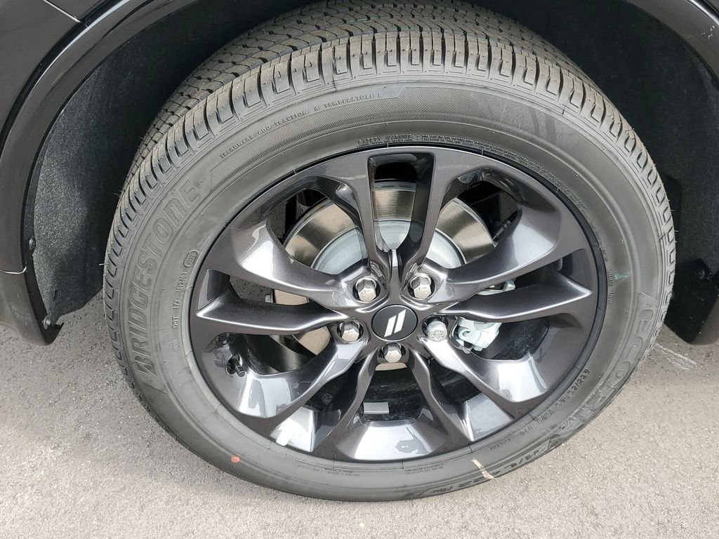 New 2026 Diamond Black Clear-Coat Exterior Paint Dodge GT image 4