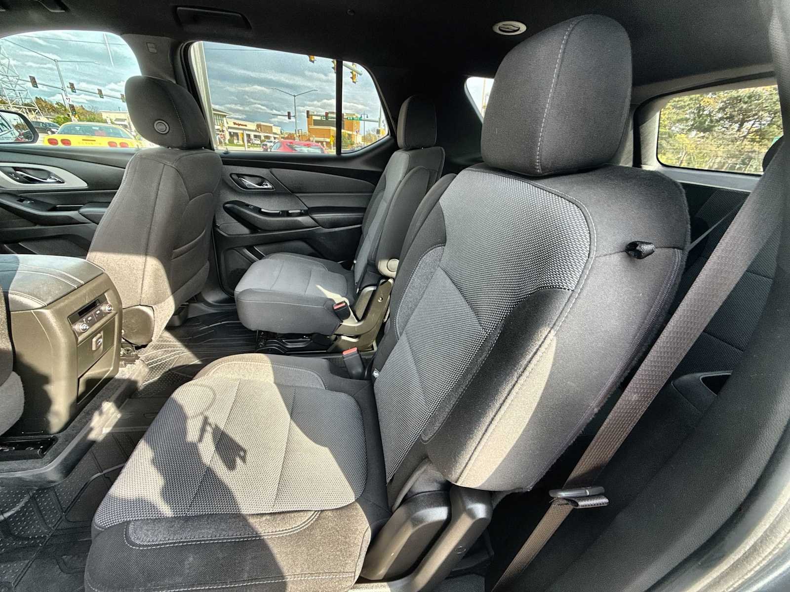 2023 Chevrolet Traverse 1LT - Photo 23