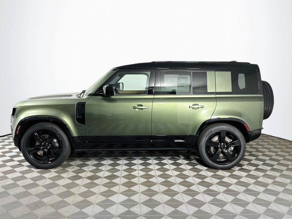 New 2026 Woolstone Green Land Rover X-Dynamic SE image 8