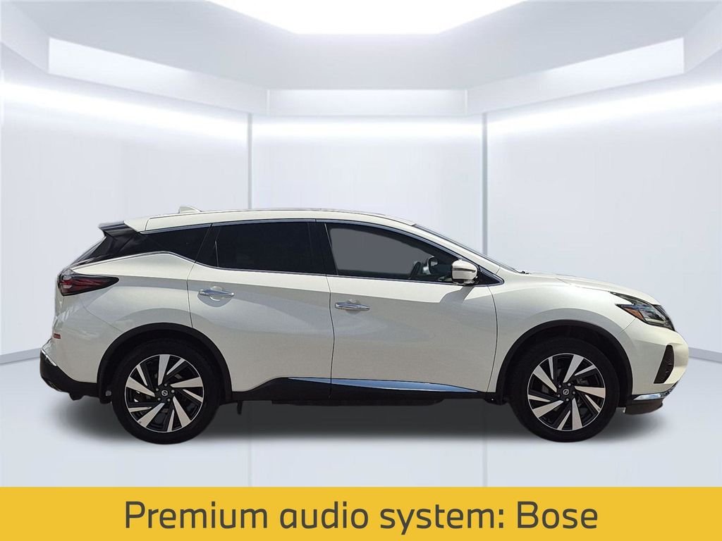 Used 2022 White Nissan SL image 9