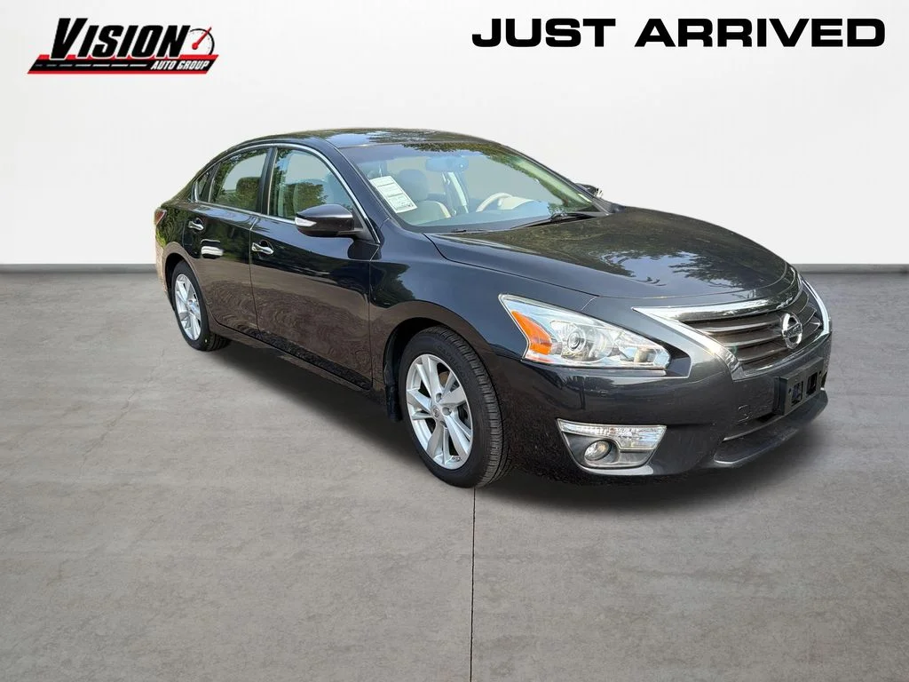 Used 2015 Blue Nissan 2.5 SV image 3