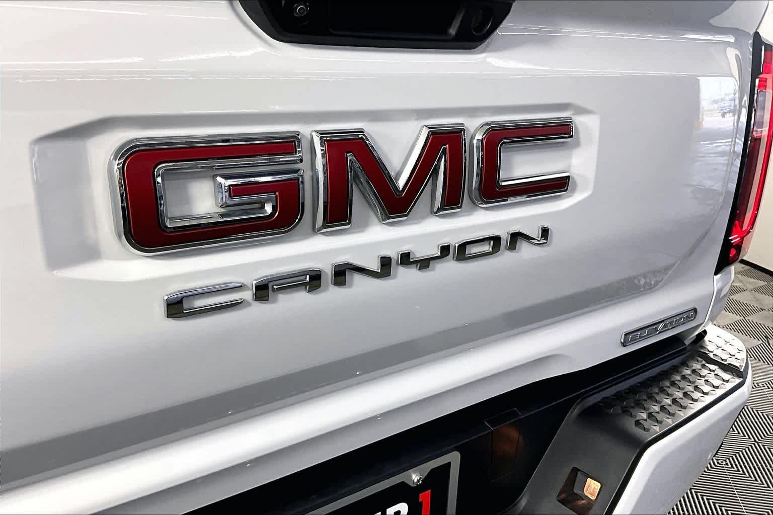 2024 GMC Canyon Elevation - Photo 30