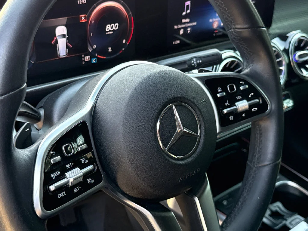 Used 2021 White Mercedes-Benz GLB 250 image 26
